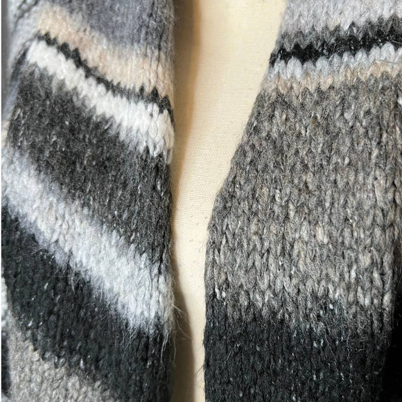 BDG Women's Oversized Open Cardigan Sweater Size L in Gray White Black Stripes - Picture 2 of 6